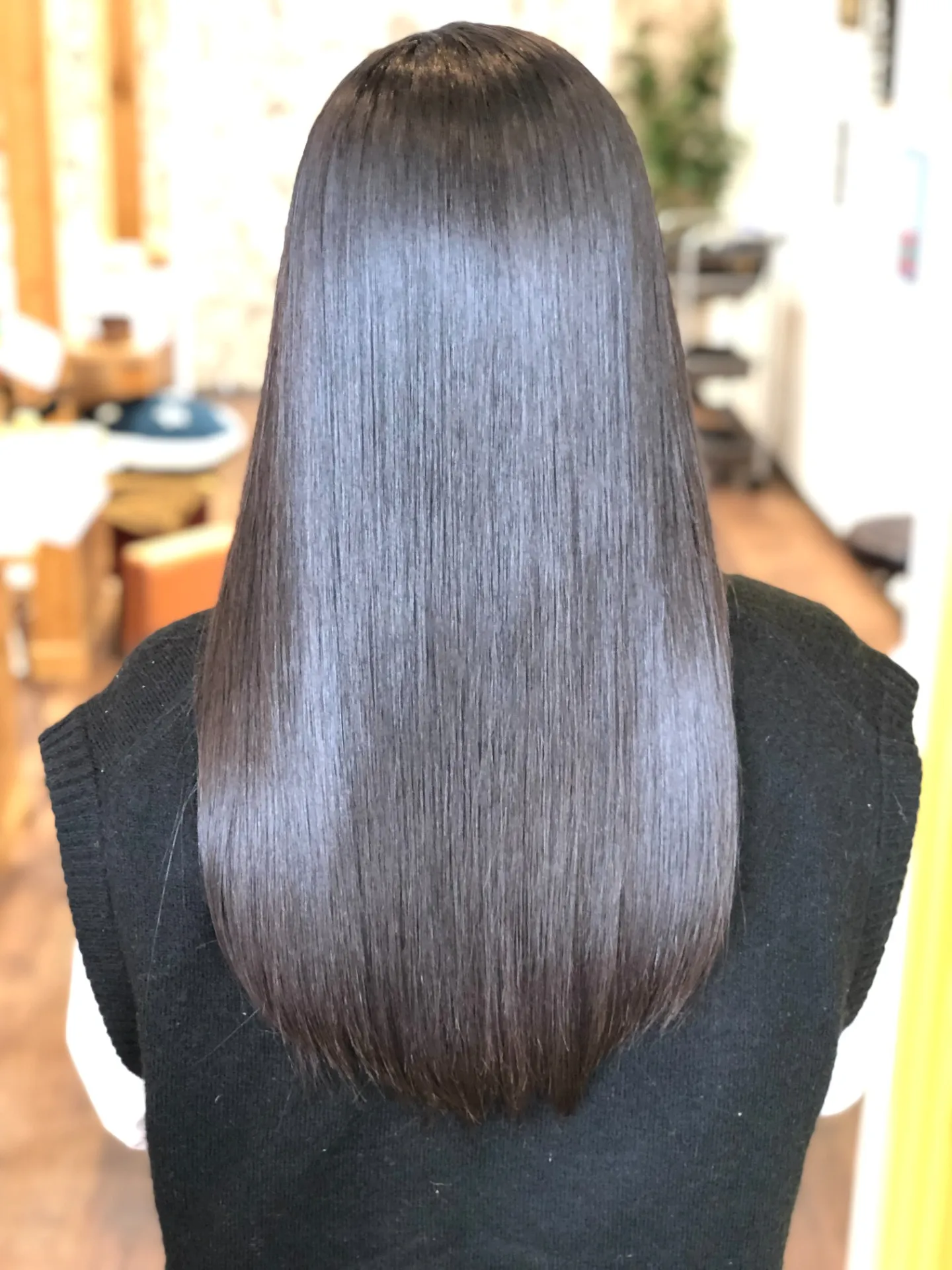 群馬県で髪質改善トリートメントなら今日の彼女の髪は魔法的。艶と潤いを叶える本格魔法ケア