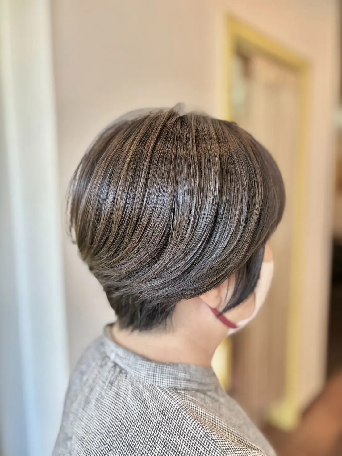 白髪がすぐに気になる方必見!!魔法の白髪ぼかしカラーでお悩み解消!!