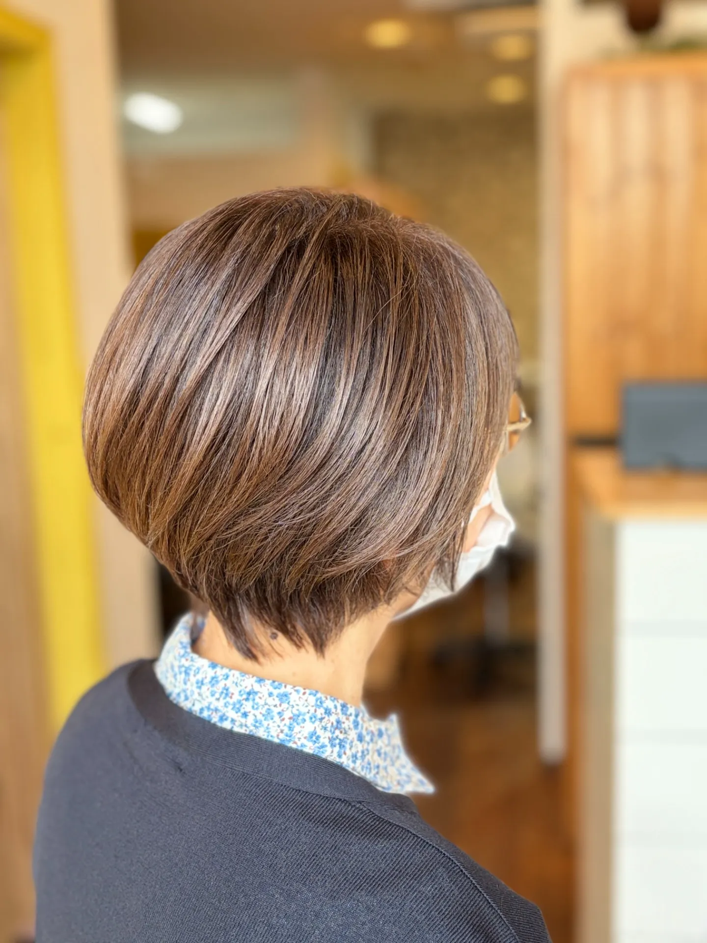 そのくすんだ髪、白髪染めが原因知っていますか?